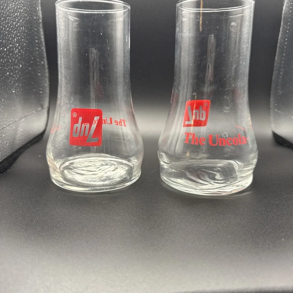 Vintage Set of 2 - 7up The Uncola Upside Down Logo Drinking Glasses Seven Up